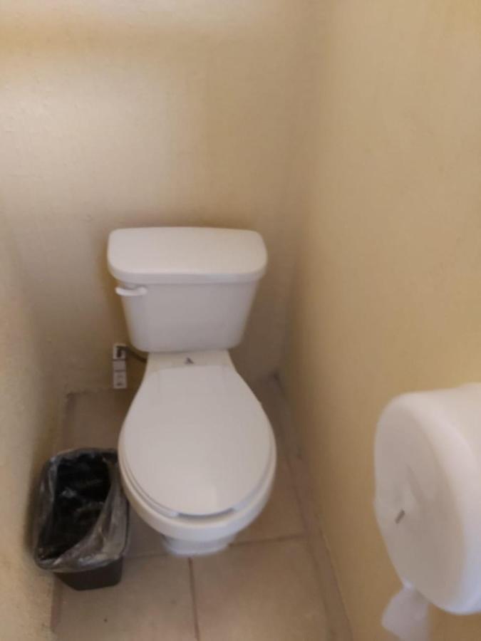 Hostal Γκουανταλαχάρα Εξωτερικό φωτογραφία