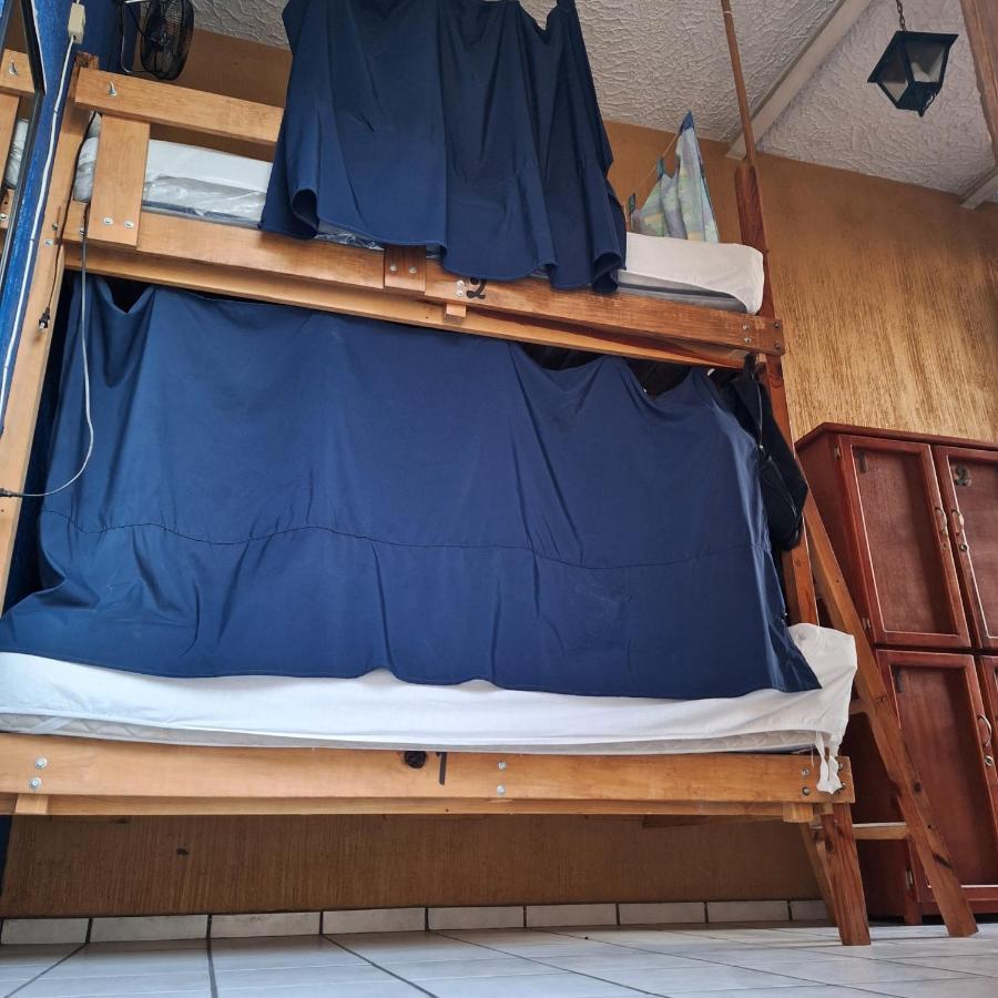Hostal Γκουανταλαχάρα Εξωτερικό φωτογραφία