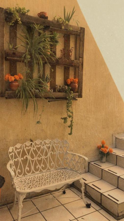 Hostal Γκουανταλαχάρα Εξωτερικό φωτογραφία