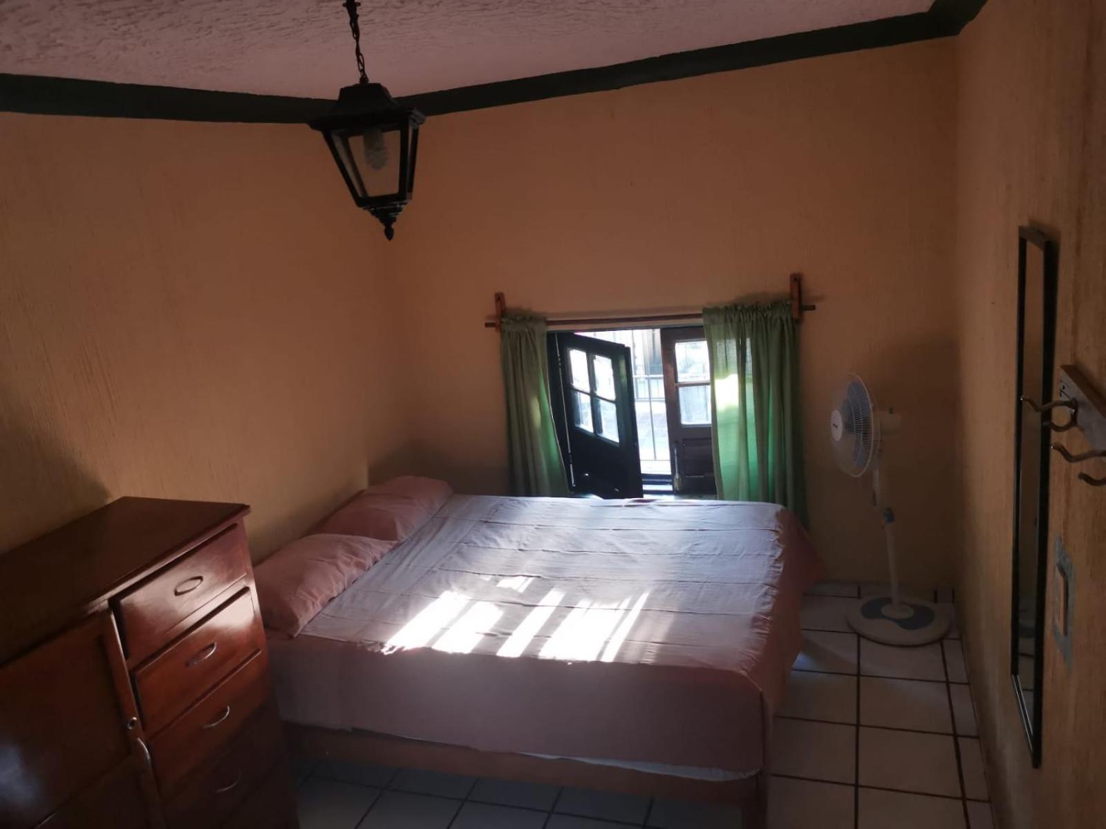 Hostal Γκουανταλαχάρα Εξωτερικό φωτογραφία